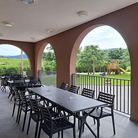 Posestvo Rouna - Winery And Apartments Vipava Luaran gambar