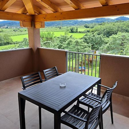 Posestvo Rouna - Winery And Apartments Vipava Luaran gambar