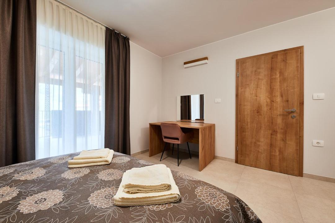 Posestvo Rouna - Winery And Apartments Vipava Luaran gambar
